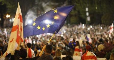 Stire din Actualitate : Peste 100 de persoane arestate la protestele pro-europene din Georgia