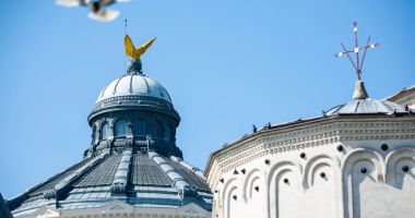 Stire din Actualitate : Biserica Ortodoxă le dă un ultim avertisment celor care ”sunt certați” cu disciplina bisericească