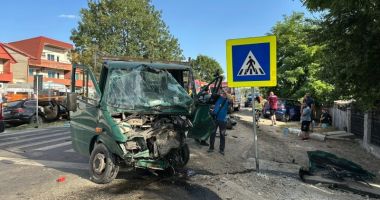 UPDATE Accident rutier la ieșire din Murfatlar spre Poarta Albă. O persoană este încarcerată - 2