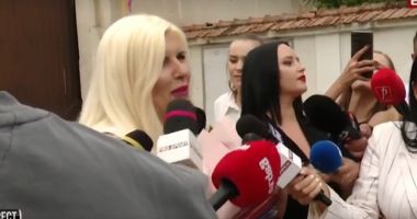 Stire din Eveniment : Elena Udrea, primele declarații la ieșirea din închisoare: "Pușcăria este foarte grea"