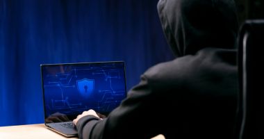 Stire din Actualitate : Atenție la „factura neplătită”! Mii de conturi din România, atacate de o avalanșă de e-mailuri periculoase care par oficiale