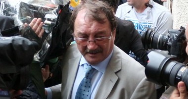 Stire din Eveniment : Mircea Băsescu a fost ARESTAT pentru 30 de zile