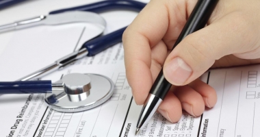Stire din Eveniment : Medic psihiatru din Constanța, cercetat după ce a eliberat rețete medicale false