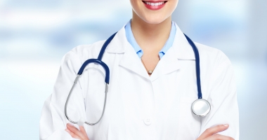 Stire din Social : ÎNTREBAREA ZILEI. Medicii vor fi scutiți de impozit?