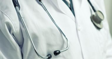Stire din Actualitate : Un medic și-ar fi otrăvit iubita și pe părinții acesteia, în timpul unei vacanțe în Bulgaria