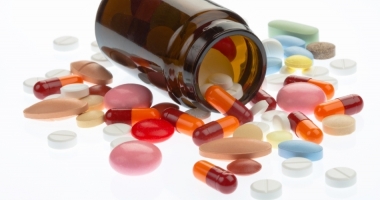 Stire din Sănătate : Pensionarii beneficiază de 90% reducere la medicamente