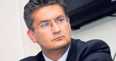 Stire din Sănătate : Ce spune președintele ANM despre posibila existență pe piață a unor medicamente falsificate