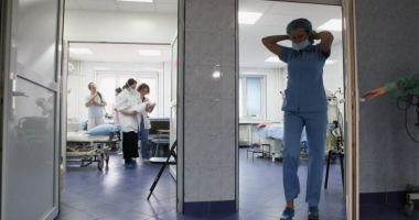 Stire din Social : Medicii îi cer lui Rafila să aplice legea privind plata corectă a orelor de gardă: "Aşteptăm demisia dvs"