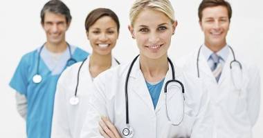 Stire din Sănătate : Sute de medici români, plecați în străinătate. IATĂ DE CE