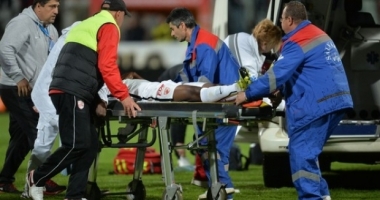 Stire din Sport : DEZASTRU la "PULS". MEDICAMENTE EXPIRATE DE UN AN ȘI DEFIBRILATOARE cu BATERII DESCĂRCATE
