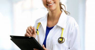 Stire din Social : Medicii se întâlnesc în cadrul Școlii de Vară a Tinerilor Nefrologi