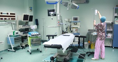 Stire din Sănătate : Zilele MEDSTAR 2000 / Bolile cardiace la bolnavii operați