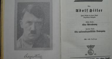 Republicarea "Mein Kampf", de Adolf Hitler, generează un scandal uriaș în Germania - 2