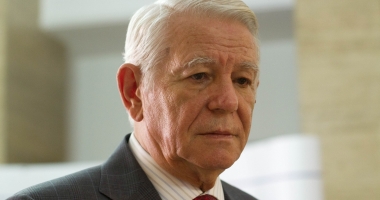 Stire din Politică-Administrație : Teodor Meleșcanu participă la reuniunea Consiliului de Afaceri Externe de la Bruxelles