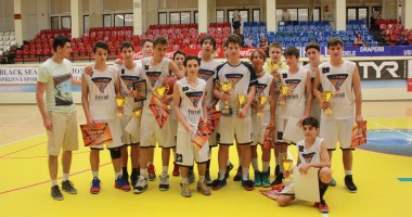 Stire din Sport : Baschet / S-a încheiat "Memorialul Toni Alexe". Vezi aici câștigătorii. GALERIE FOTO