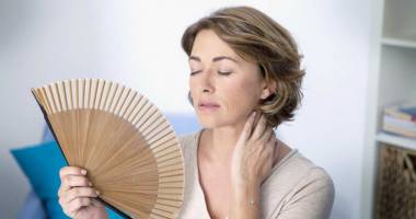 Stire din Sănătate : Vă apropiați de menopauză? Nu  vă panicați, iată ce trebuie să faceți