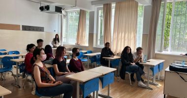Stire din Cultură-Educație : Elevii Liceului „Ovidius” îşi caută mentori