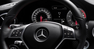 Stire din Social : Mercedes cheamă în service peste un million de mașini. Risc de incendiu