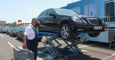 Stire din Economie : Service Truck este la Constanța! Posesorii de Mercedes - Benz își pot verifica gratuit autoturismul