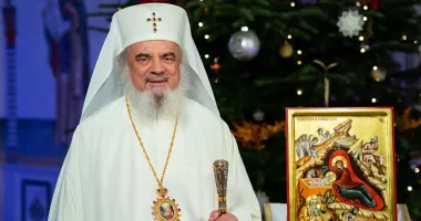 Stire din Cultură-Educație : Patriarhul Daniel le urează românilor sănătate, pace și bucurie pentru Anul Nou