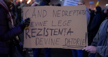 Galerie foto. Românul s-a născut poet! Mesaje pline de inteligență și ironie, la proteste - 15
