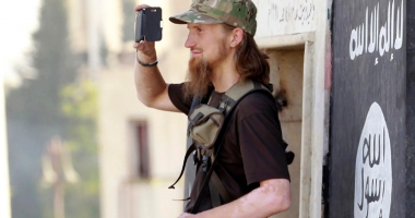 Stire din Actualitate : "Jefuiți oameni beți pentru  a trimite bani organizației ISIS"