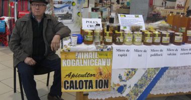 Meșterii și artiștii dobrogeni îi încântă  pe vizitatorii Pavilionului Expozițional - 4