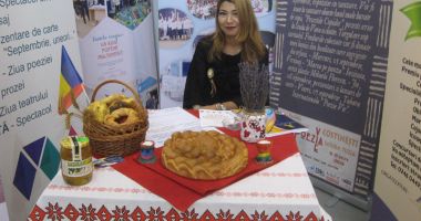 Meșterii și artiștii dobrogeni îi încântă  pe vizitatorii Pavilionului Expozițional - 8