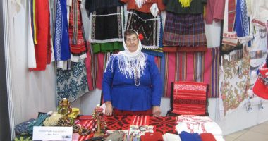 Meșterii și artiștii dobrogeni îi încântă  pe vizitatorii Pavilionului Expozițional - 9