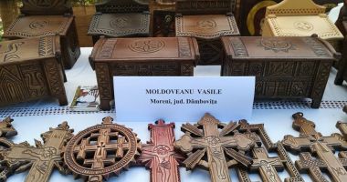 Stire din Cultură-Educație : Meșteșuguri tradiționale în lemn, la Muzeul de Artă Populară Constanţa