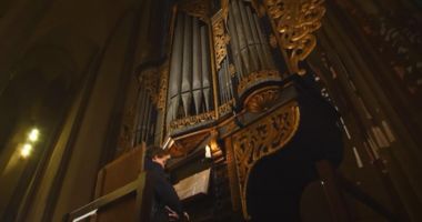Nothing Else Matters a trupei Metallica, interpretată la orga Bisericii Negre din Brașov