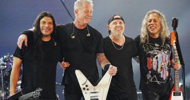 Stire din Social : Concertul Metallica a stârnit deja controverse. Comisarii ANPC au primit peste 100 de reclamații