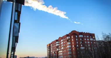 Stire din Actualitate : Meteoritul  de la Celiabinsk, reconstituit cu ajutorul înregistrărilor video realizate de amatori