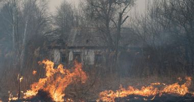 Incendiile din zona Cernobîl persistă din cauza vântului puternic