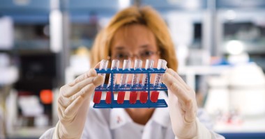 Stire din Sănătate : Metodă revoluționară pentru depistarea cancerului de col uterin