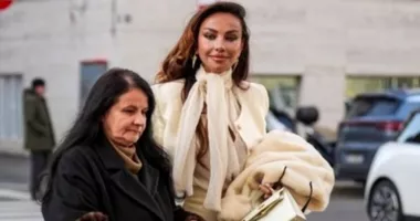 Stire din Actualitate : Coșmarul Mădălinei Ghenea a luat sfârșit. Românca ce a hărțuit-o timp de 10 ani a fost condamnată