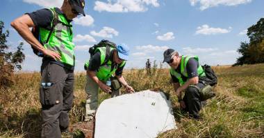 Stire din Actualitate : Tragedia aeriană MH17 / AU ÎNCERCAT SĂ FURE DATELE RAPORTULUI!