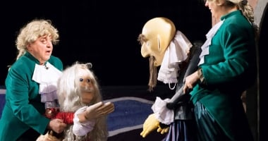 "Mica sirenă" îi așteaptă pe cei mici la teatru