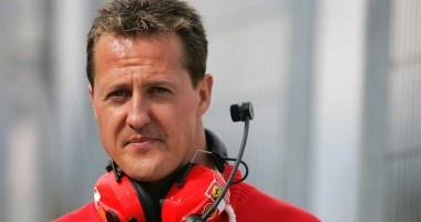 Stire din Sport : Doctorii nu n-au niciun plan de a-l scoate pe Michael Schumacher din comă