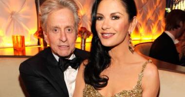 Stire din Monden : Catherine Zeta-Jones și Michael Douglas și-au VÂNDUT CASA
