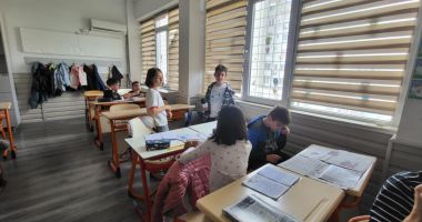 Micii jurnaliști din clasa a II-a au petrecut o zi de neuitat în lumea interviurilor - 3