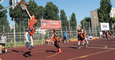 Stire din Sport : Micii baschetbaliști își dispută titlul național în sudul litoralului