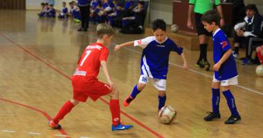 Stire din Sport : Micii fotbaliști vor disputa ediția a doua a Cupei Crăciunului