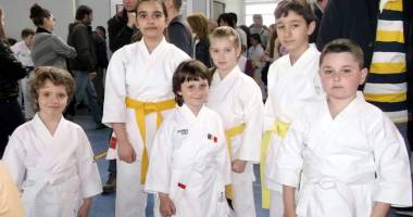 Micii karatiști constănțeni au cucerit 10 medalii la Cupa Karate Chitila - 2