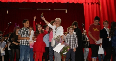 Stire din Cultură-Educație : Mici și talentați! Elevii din Năvodari, premiați la festivalul "Spiritul lui Caragiale"