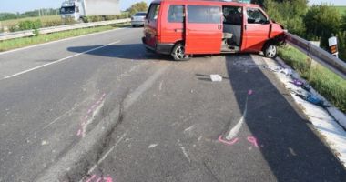 Un microbuz din România, implicat într-un accident în Slovacia. MAE: Un român este rănit UPDATE