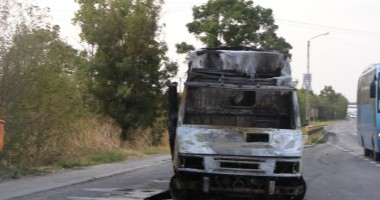 Stire din Eveniment : Autoutilitară făcută scrum la Lazu