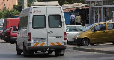 Stire din Economie : Ministerul Transporturilor le cere operatorilor din transportul rutier să mai aibă puțină răbdare