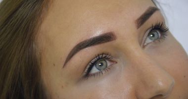 Cum pot fi acoperite tatuajele sau micropigmentările vechi