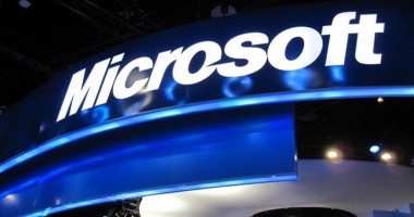 Stire din Eveniment : Dosarul Microsoft. Fostul șef al Fujitsu în România, audiat la DNA